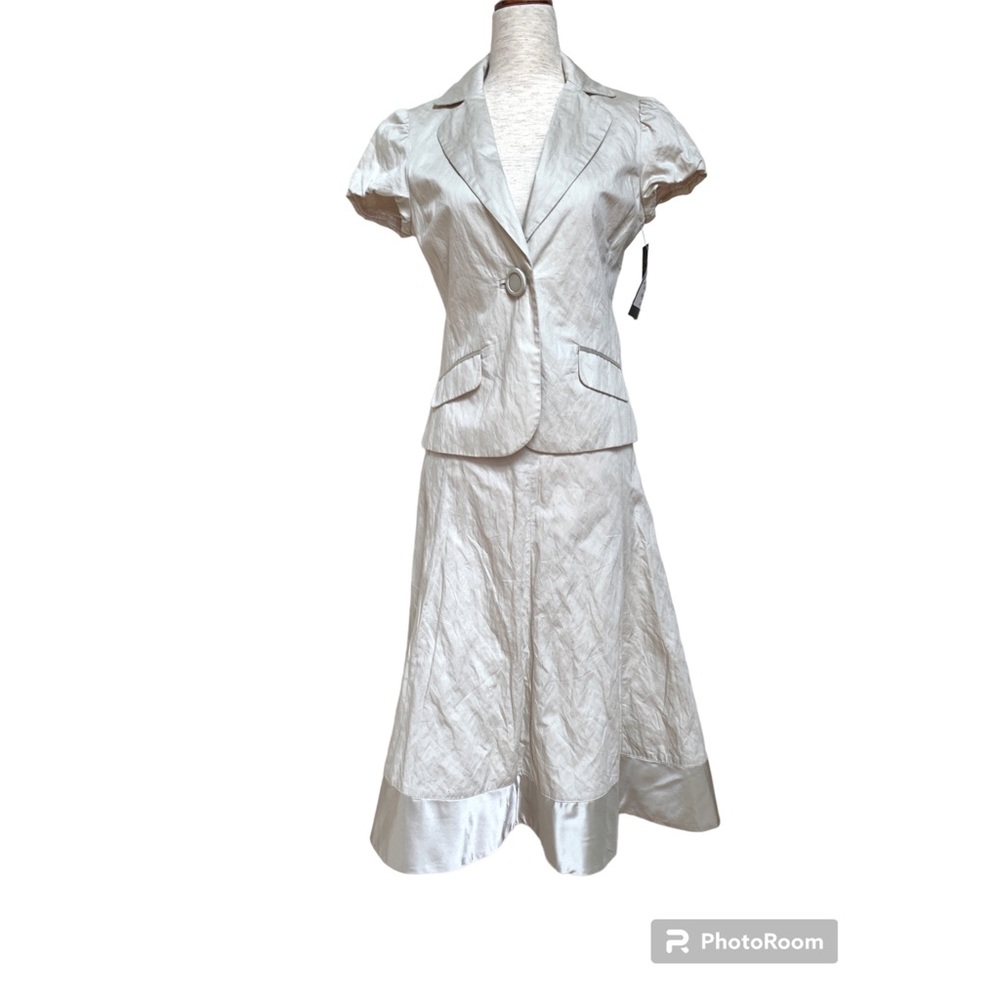 H&M Ivory wrinkle effect lady skirt suit, NWT